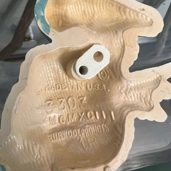 Set of three vintage Burwood MCM hummingbirds and floral hangings. - Picture 9 of 10